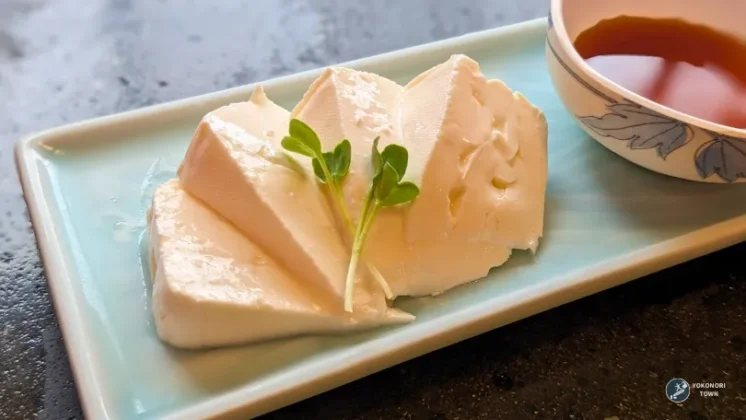 富良野スノーボード旅行のランチで食べた「くまげらのチーズ豆腐」の紹介