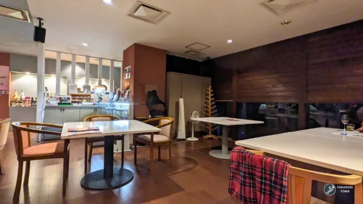 ホテルナトゥールヴァルト富良野をおすすめしたいポイントその1は、セルフ飲み放題のラウンジがあること